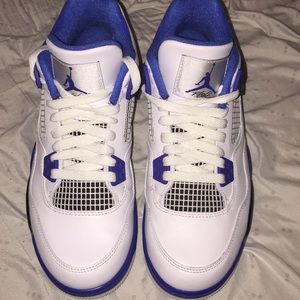 Jordan 4s